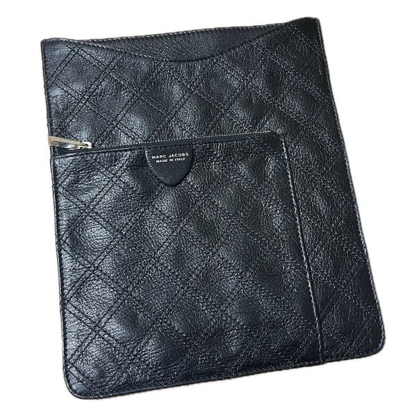 HP🎉Marc Jacobs Quilted iPad Tablet Blk Leather Case Zipper pouch on front - Picture 1 of 15